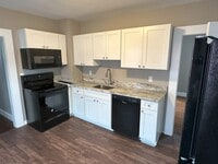 Building Photo - Fully Remodeled 3 Bedroom Single Family Home
