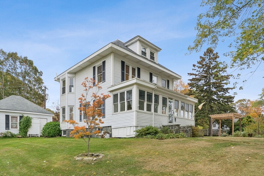 Building Photo - 38 Ocean House Rd