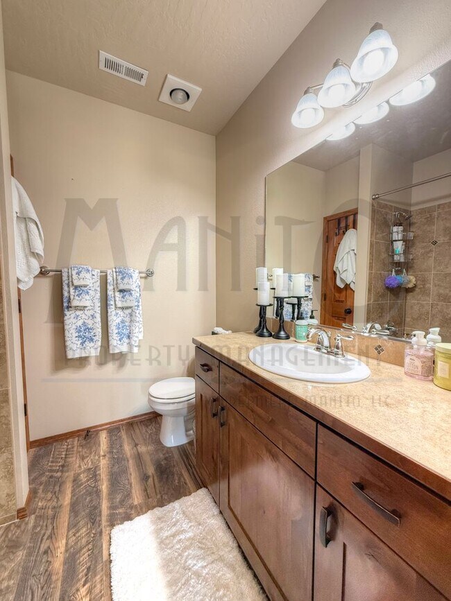 Building Photo - Stunning River Ridge Home With Spectacular Views