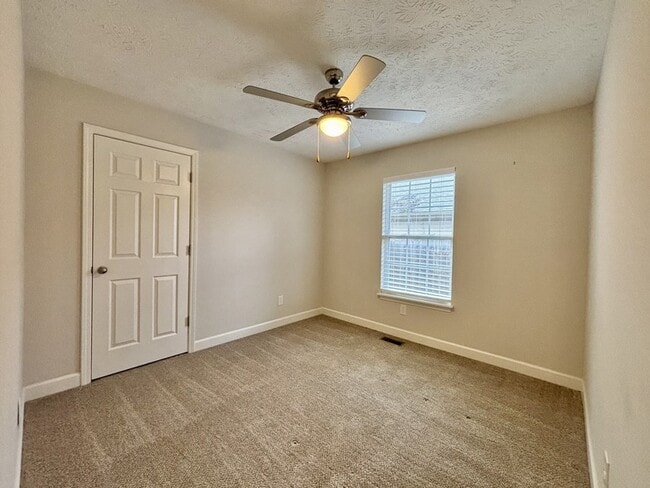 Building Photo - 1814 Glade St