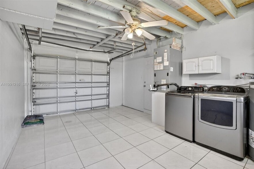 Building Photo - 2521 NW 72nd Ave