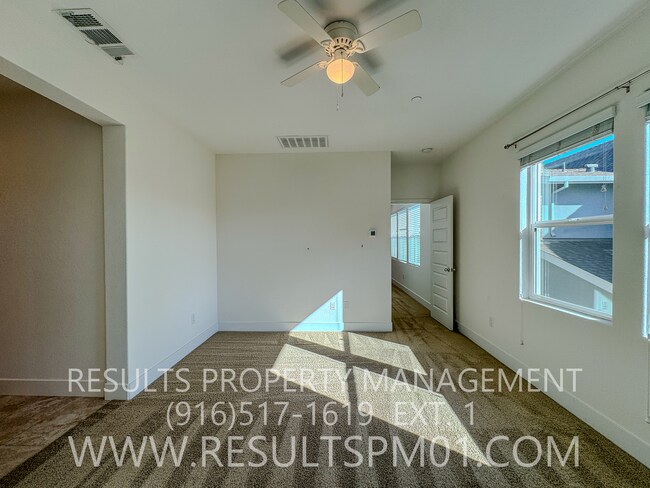 Building Photo - Beautiful 4 Bedroom Home in McKinley Villa...