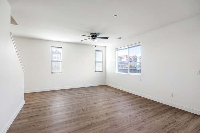 Building Photo - 30 Palma Harbour Pl