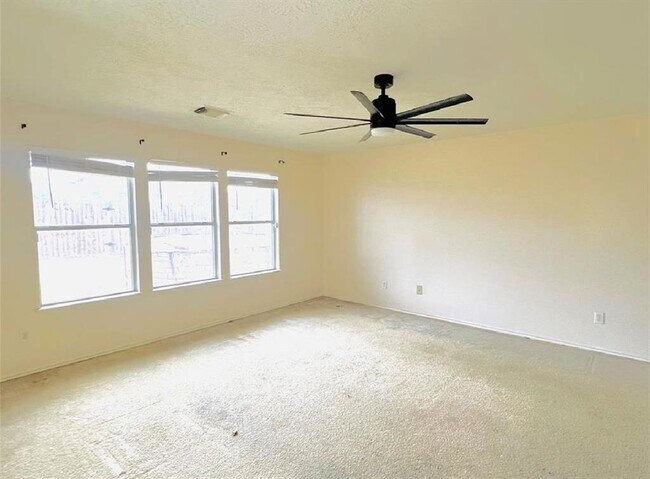 Building Photo - 8006 Echinacea Dr