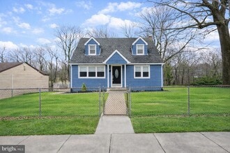 Building Photo - 950 Central Ave