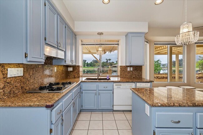 Building Photo - Lakefront Home for Lease – Panoramic Views...