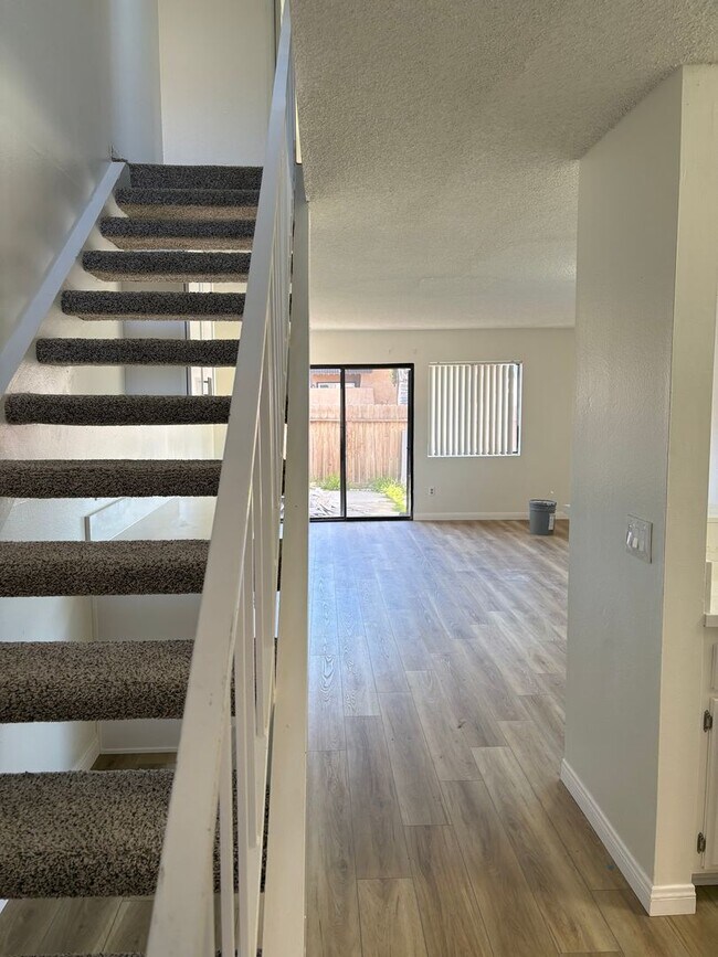 Building Photo - hbr4882