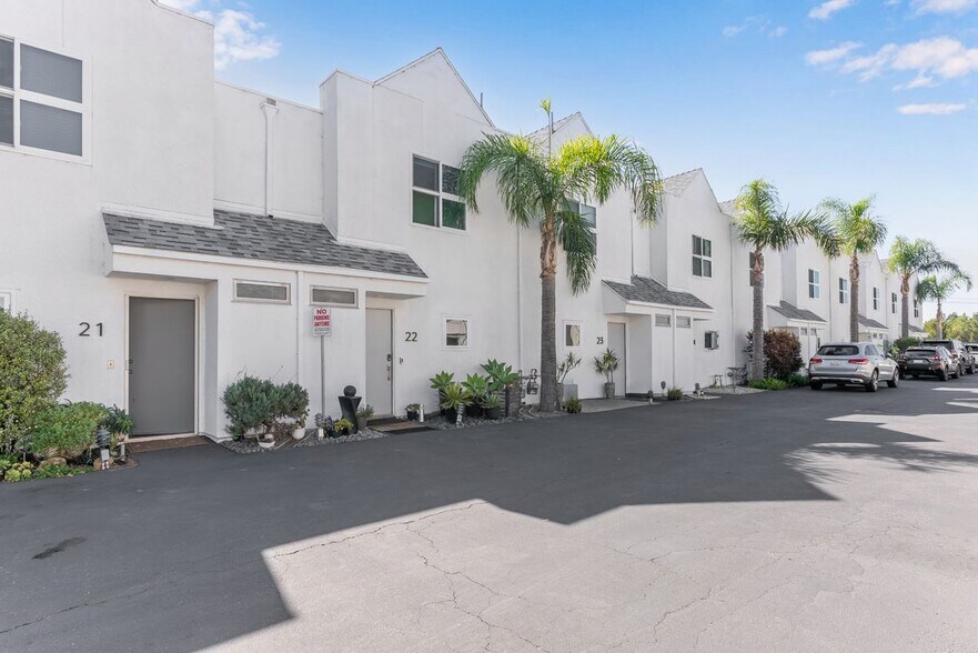 Building Photo - 28711 Pacific Coast Hwy