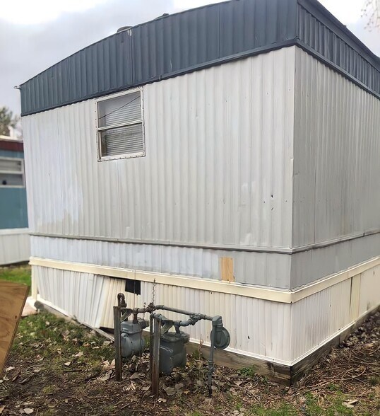 Building Photo - 37 Mahoning Ave