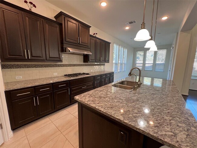 Building Photo - 345 Fannin Battleground Ln