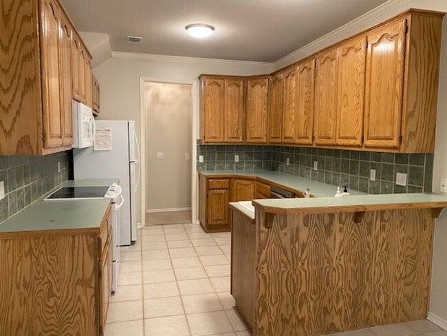 Building Photo - Coming Soon!!!!!  Union schools: 4 bedroom...