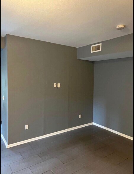 Building Photo - 18761 Water