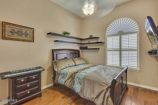 Building Photo - 1009 Sun Ridge Dr