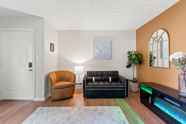 Building Photo - 104 Pleasantview St