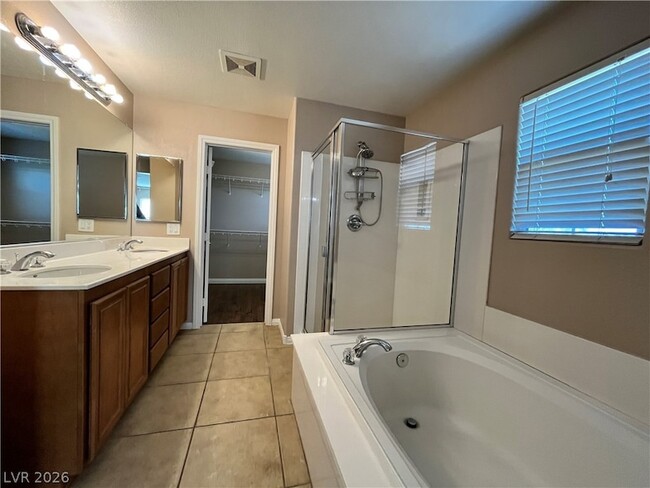 Building Photo - 548 Ivy Spring St