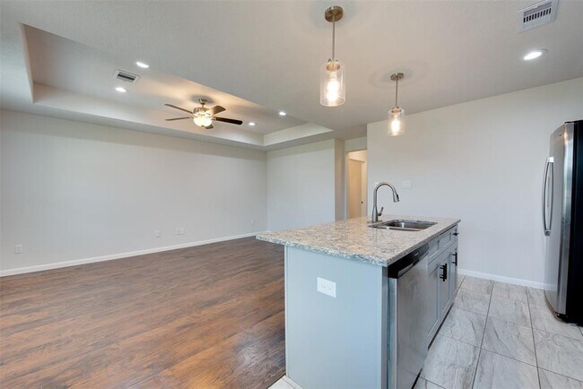 Building Photo - 5405 Groveton St