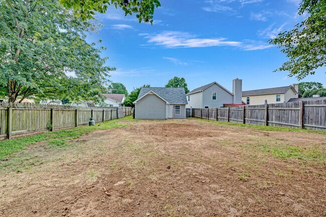 Building Photo - Move-In Ready 3B/2B Nashville Home!