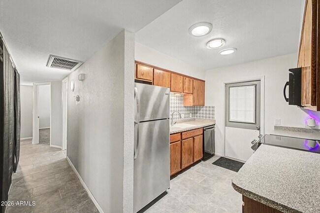 Building Photo - 2629 N 73rd Pl