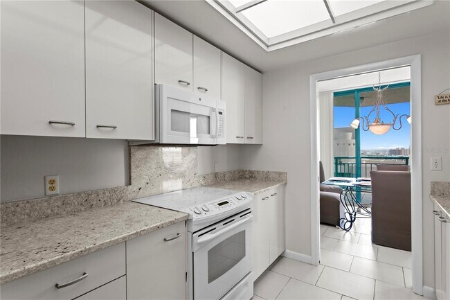 Building Photo - 1540 Gulf Blvd
