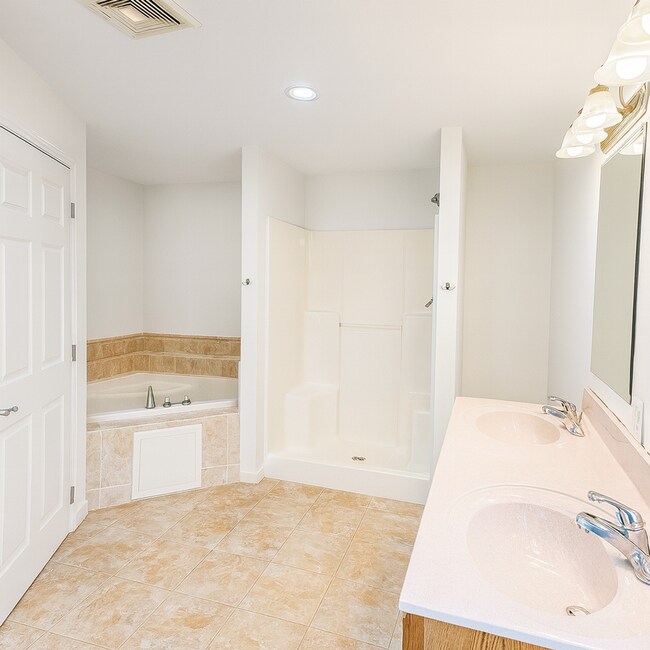 Building Photo - Beautifully Renovated 4-Bedroom Colonial –...