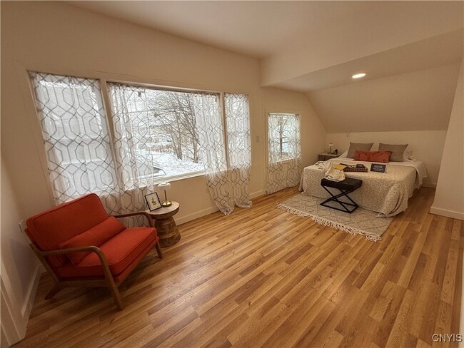 Building Photo - 2817 Milton Ave