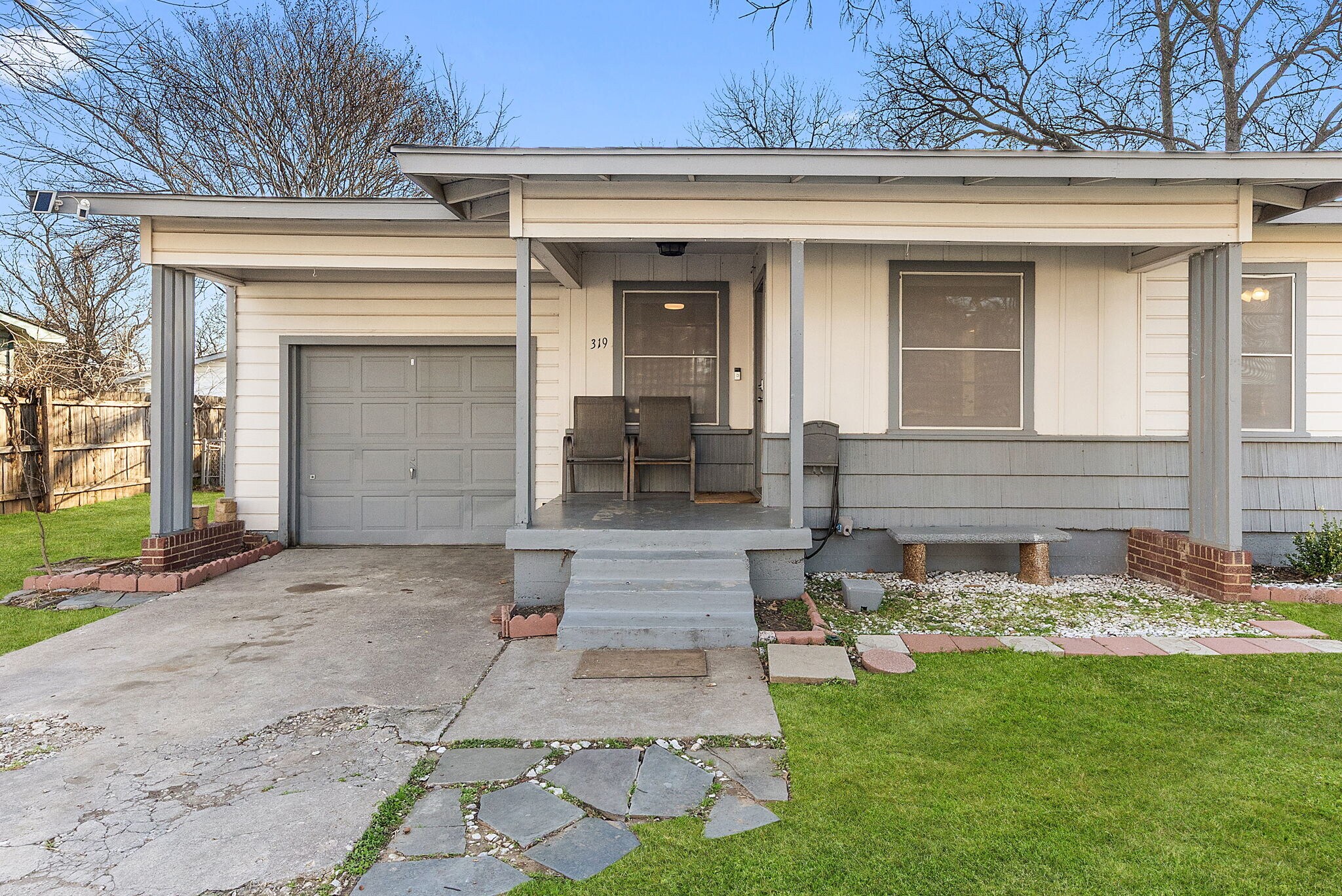 Building Photo - 319 Arnold Ave