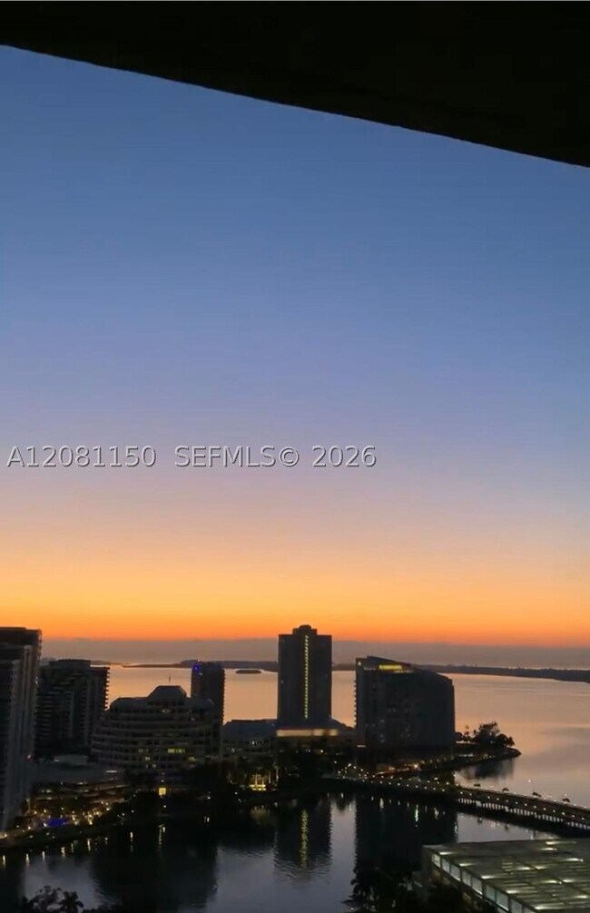 Building Photo - 500 Brickell Ave