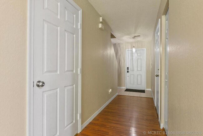 Building Photo - 2205 Marshfield Ct