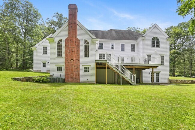 Building Photo - 5 Winthrop Hill