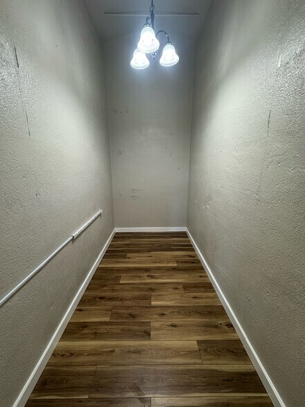 Building Photo - 13 Smythe St