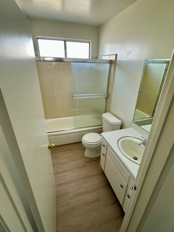 Building Photo - 4350 Troost Ave