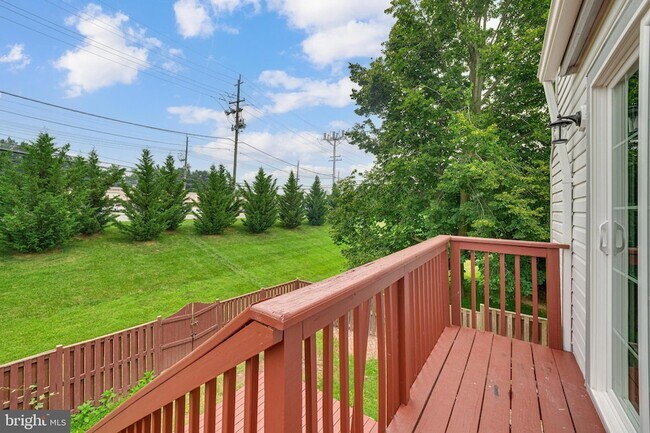 Building Photo - 8101 Chelaberry Ct