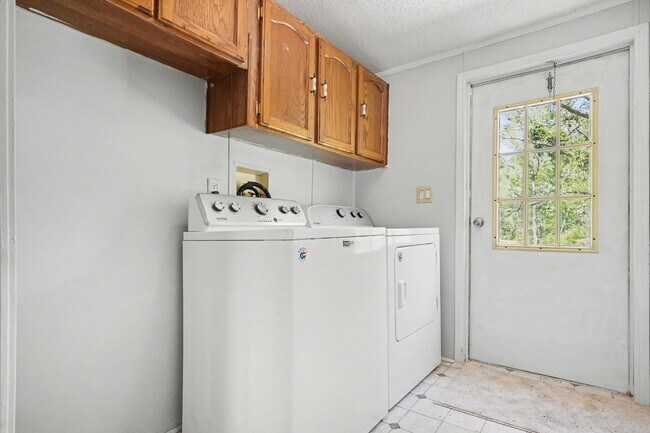 Building Photo - 3BR Home in Raleigh with Large Yard - GREAT PRICE!