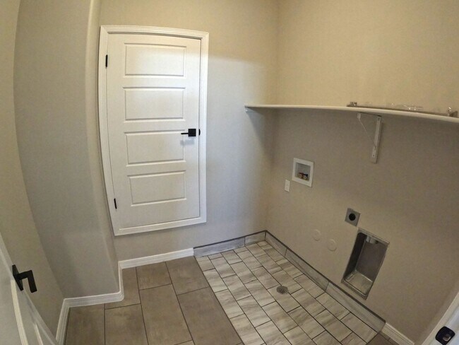 Building Photo - 3729 Santa Clarita Ave