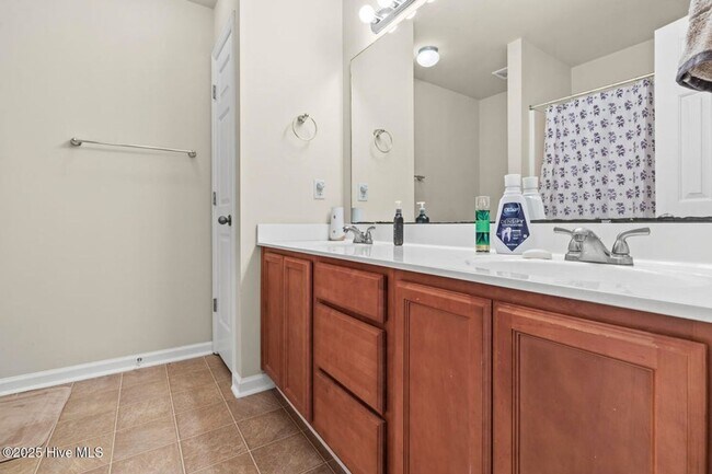 Building Photo - Newly Painted 2 Bed Townhome In Carolina Forest!