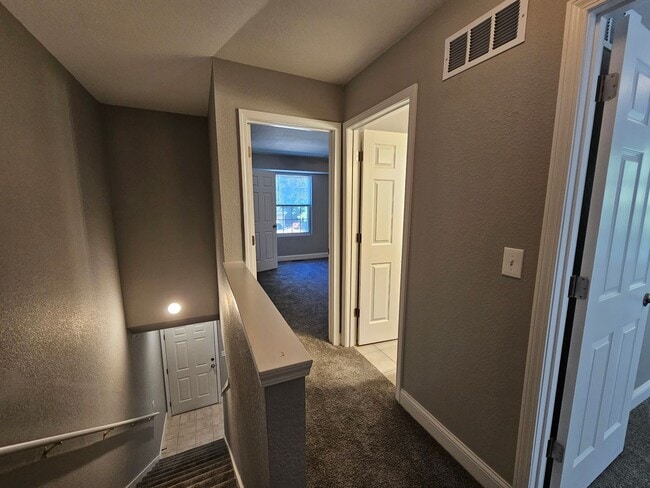 Building Photo - 1416 Maple Ln