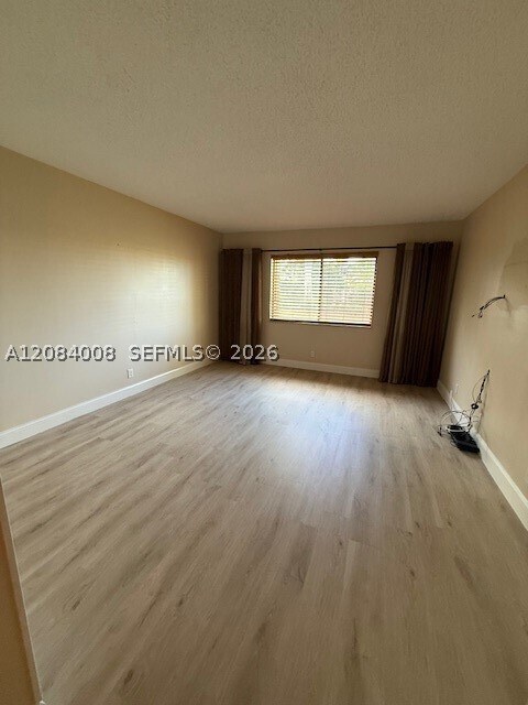 Building Photo - 16491 Blatt Blvd
