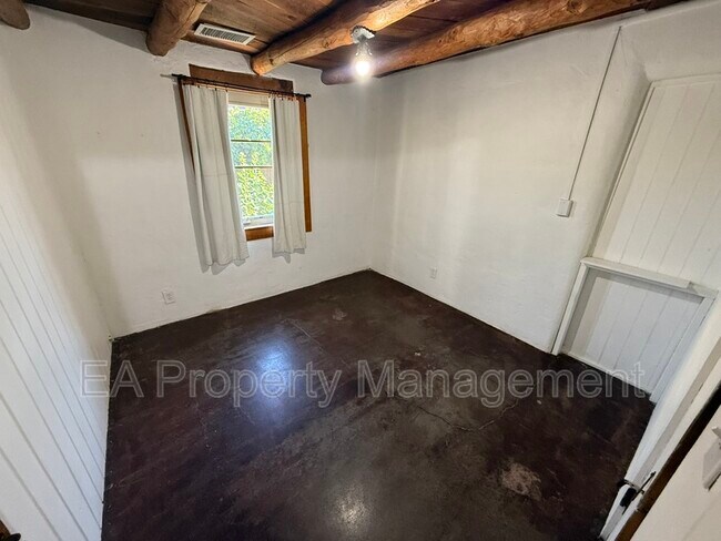 Building Photo - 511 15th St NW
