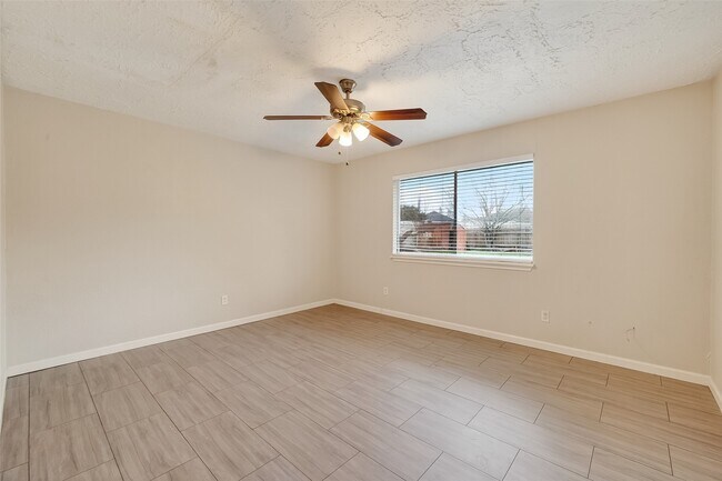 Building Photo - 17010 Bentana Ct