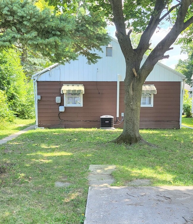 Building Photo - 4114 Lillie St