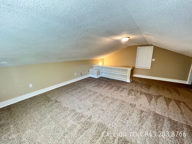 Building Photo - 8165 Poplar Ridge Rd