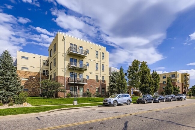 Building Photo - 3401 Arapahoe Ave