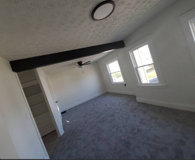 Building Photo - 4309 Gifford Ave