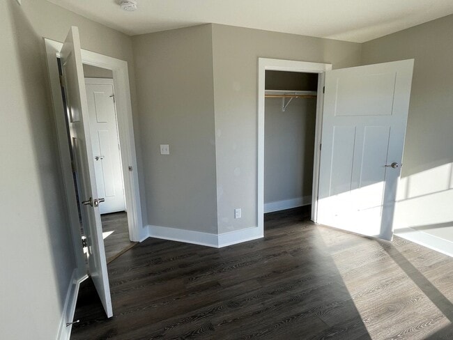 Building Photo - Built in 2020! 3 Bed 2 Bath w/ FENCE and UF Walk Out Basement