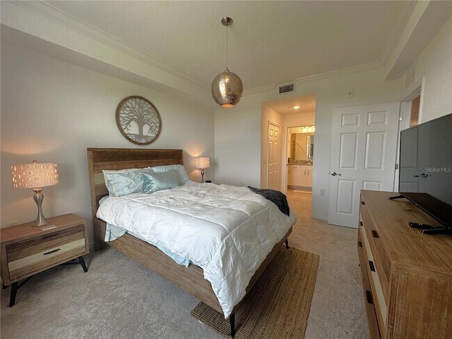 Building Photo - 14091 Heritage Landing Blvd