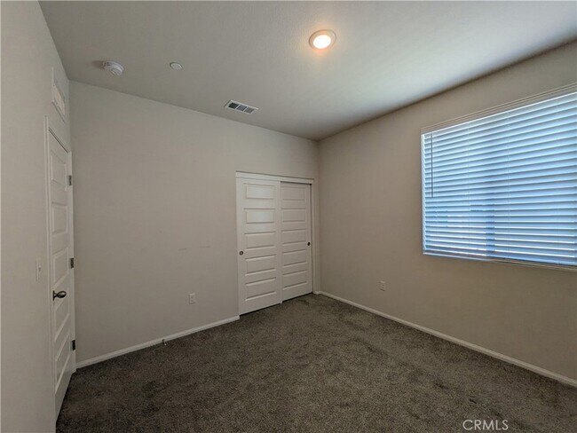 Building Photo - 2035 Bergamot St