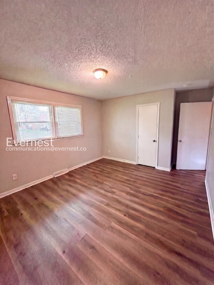 Building Photo - 4026 Angus Dr