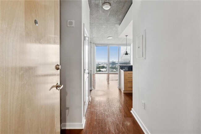 Building Photo - 3324 Peachtree Rd