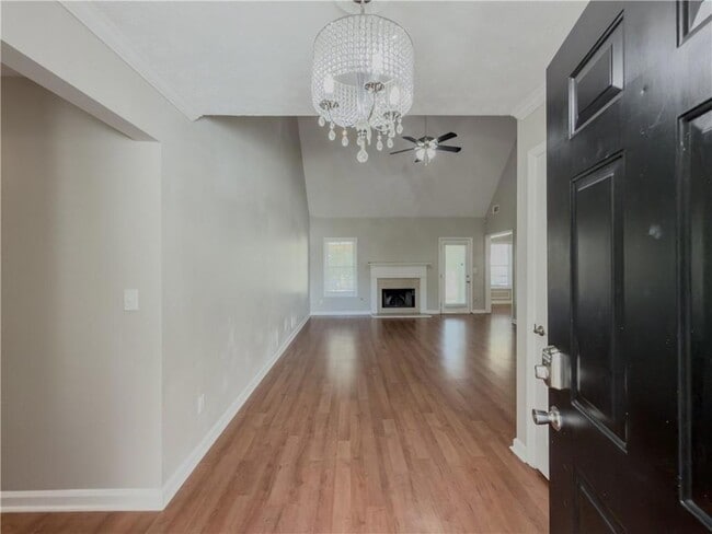 Building Photo - 593 Red Tip Ln