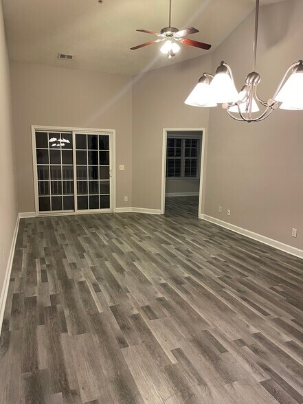 Building Photo - 125 Ashley Park Dr